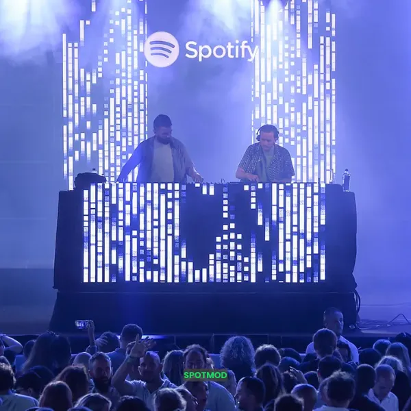 Premium Features: Live Shows